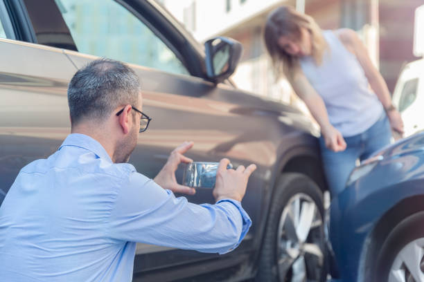 Professional Full Coverage Car Insurance technician working in Charleston, MS